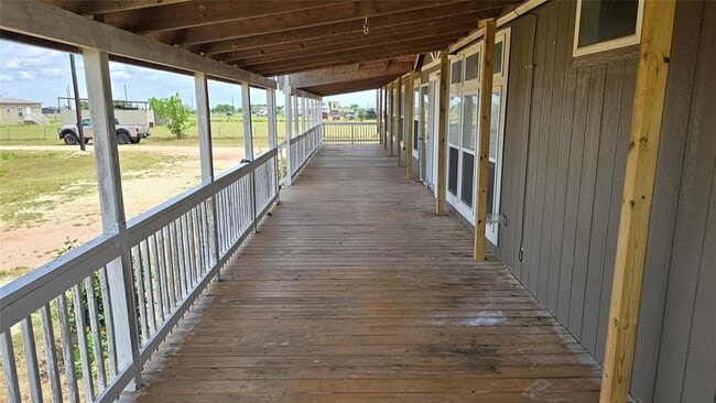 Building Photo - 148 Sunview Dr