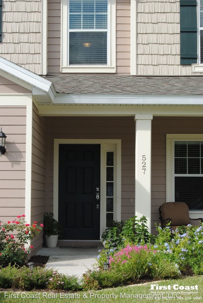 Foto del edificio - 527 Auburn Oaks Rd E
