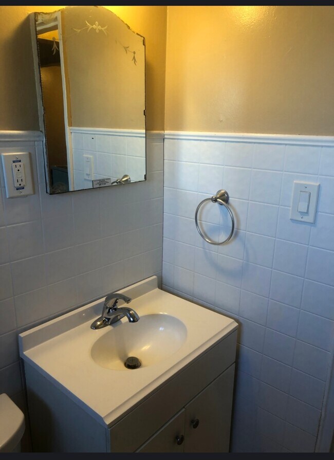 Foto del edificio - 16494 E 8 Mile Rd