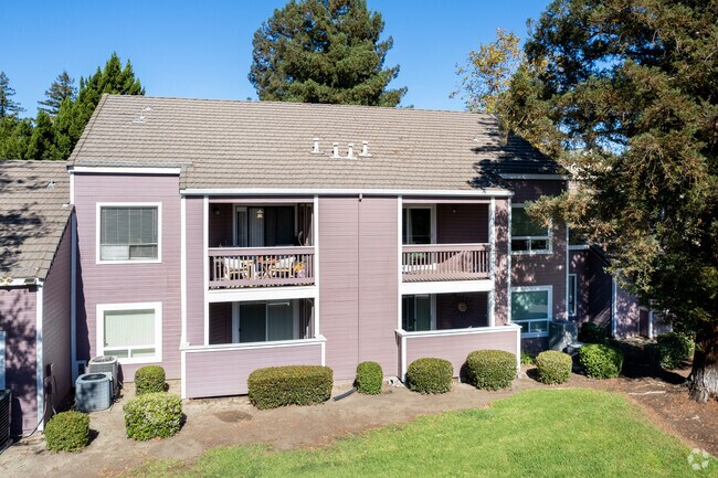 Foto del edificio - Hillcrest Vista Apartments