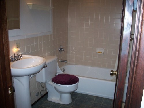 Building Photo - Belmont Five - 1 bedroom + den