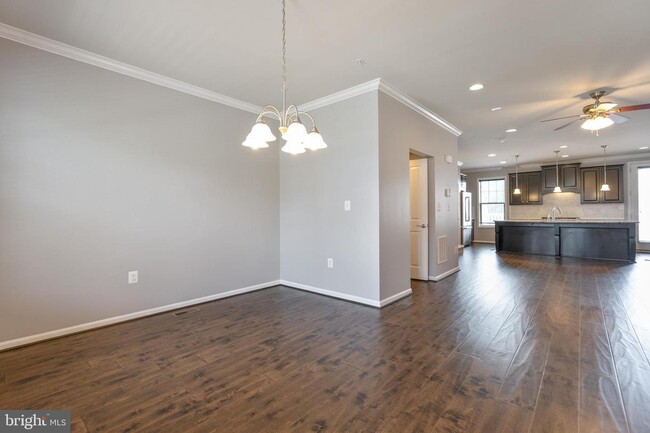 Building Photo - 13238 Tivoli Lake Blvd