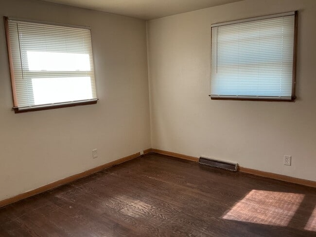 Building Photo - 7017 N Teutonia Ave