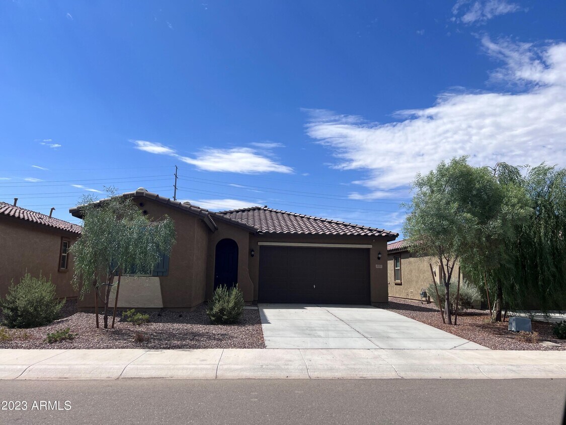 693 E Drexel Ct, Gilbert, AZ 85297 House for Rent in Gilbert, AZ