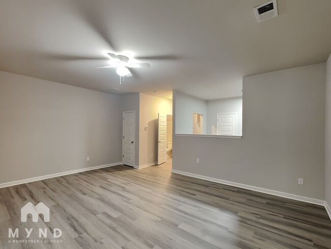 Foto del edificio - 2650 Parrish Ct