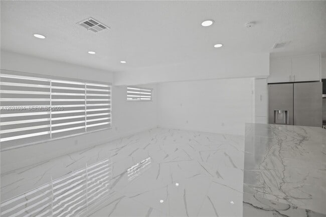 Building Photo - 7051 SW 29th St