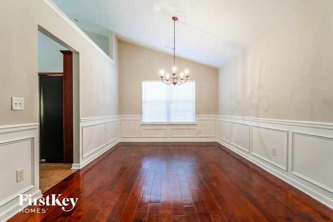 Foto del edificio - 6712 Carriage Walk Ln