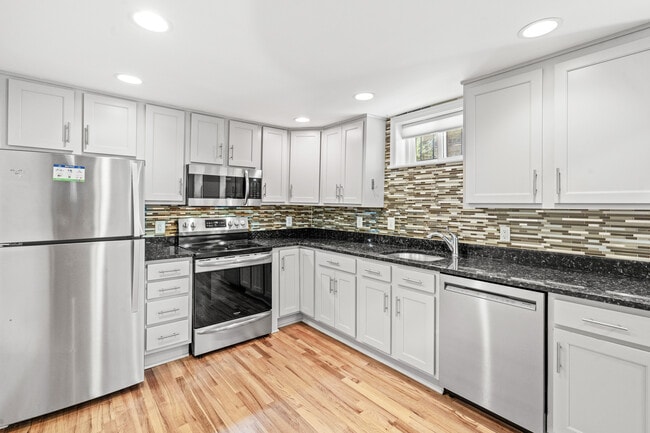 Foto del edificio - 1030 Fairmont St NW