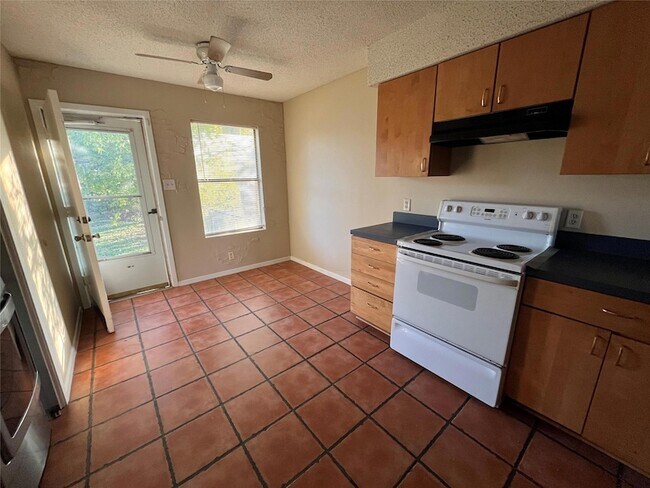 Foto del edificio - 304 Highland Estates Dr