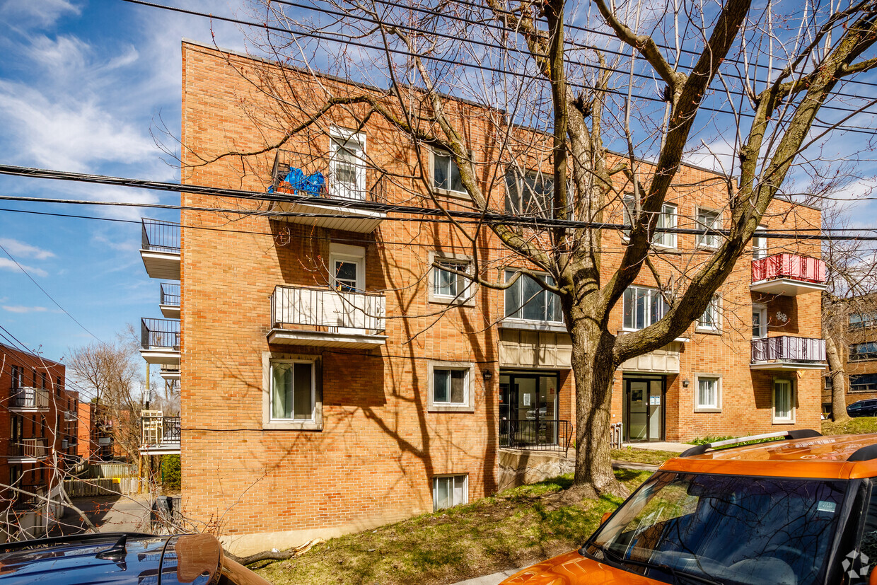 Building Photo - Vadlavan Appartements