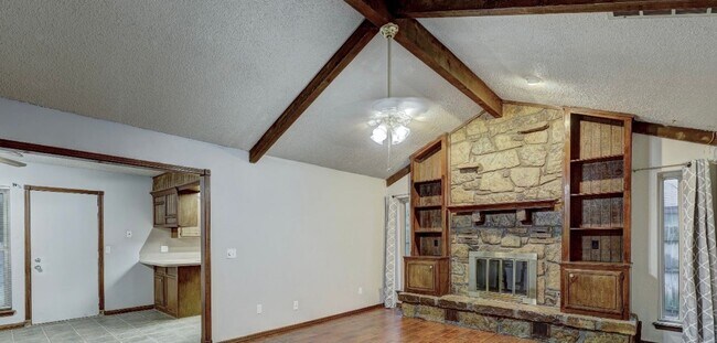 Foto del edificio - Three bedroom two bathroom house in Moore