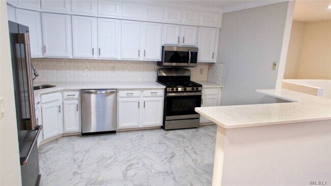 Building Photo - 1-43 Beach 97th St