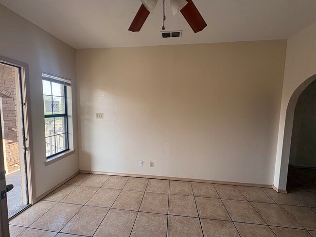 Foto del edificio - 4419 Springfield Ave