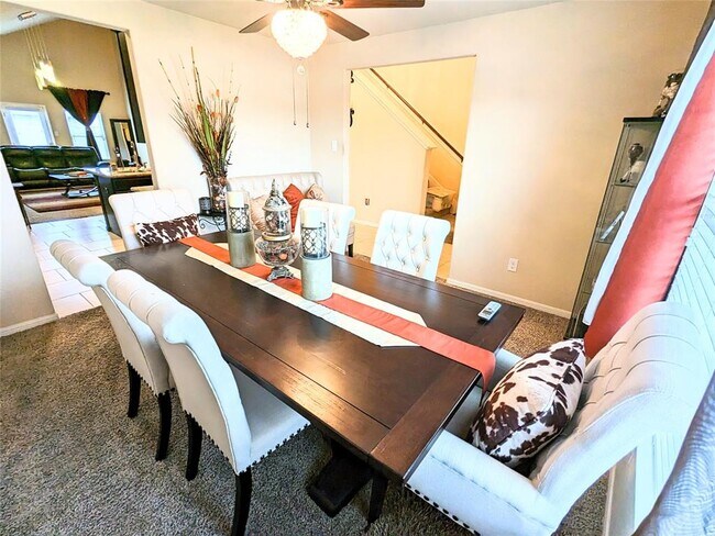 Foto del edificio - 3007 Village Creek Dr