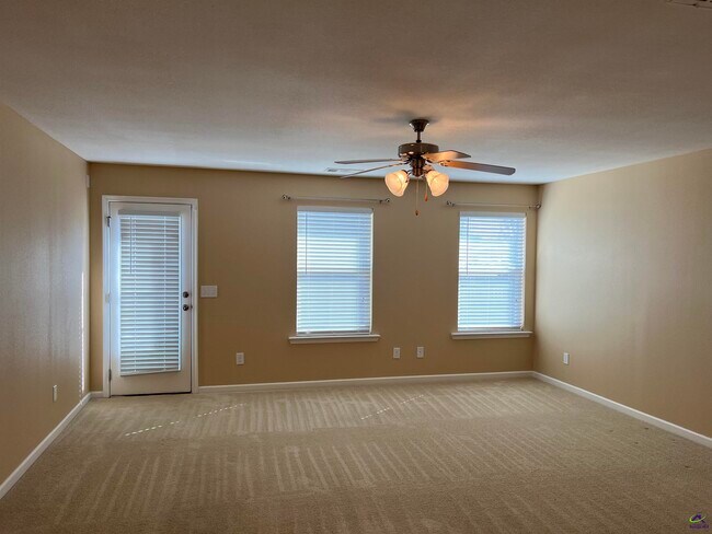 Foto del edificio - 120 Magnum Way