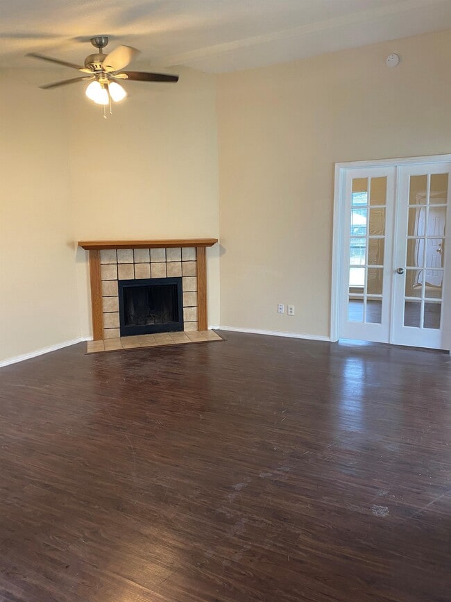 Building Photo - 2BR/2.0BA Single Family - Grand Prairie
