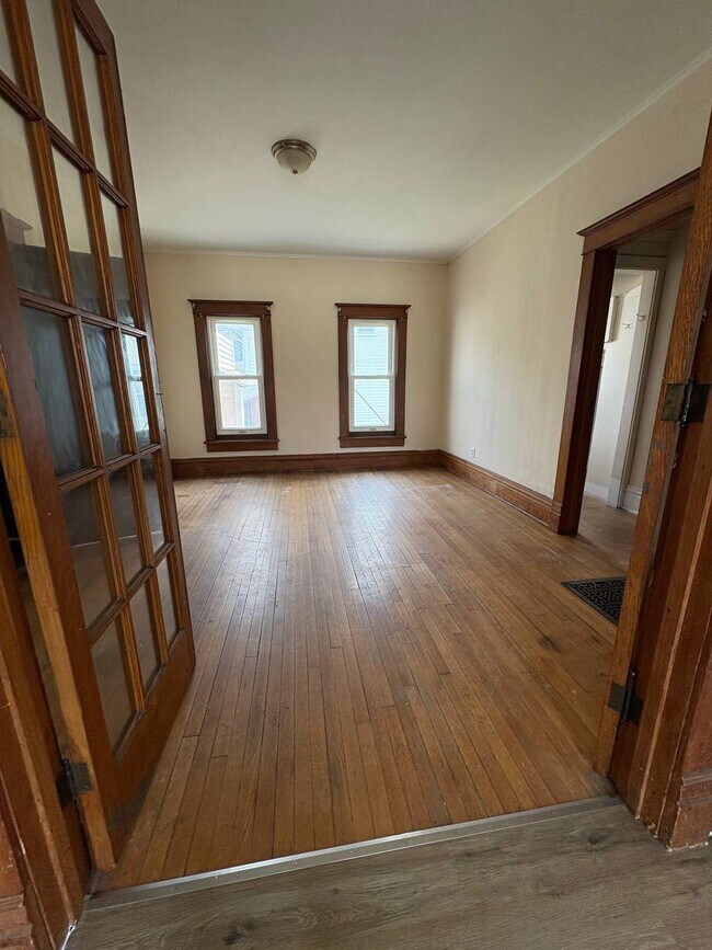 Foto del edificio - 103 1st St NE
