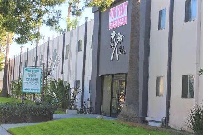 Front (Victory Blvd.) - The Palms Apartments