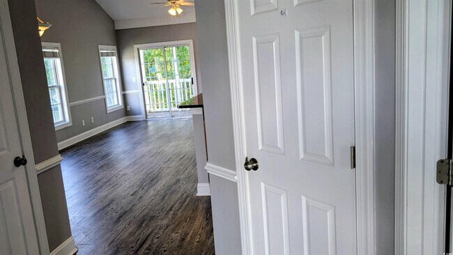 Building Photo - 5054 Belleglen Ct