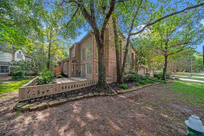 Foto del edificio - 45 N Lakeridge Cir