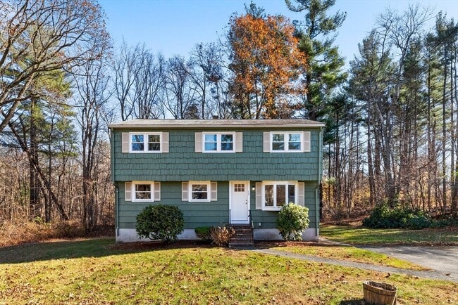 Building Photo - 12 Hickory Ln