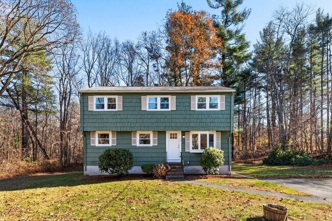 Foto del edificio - 12 Hickory Ln