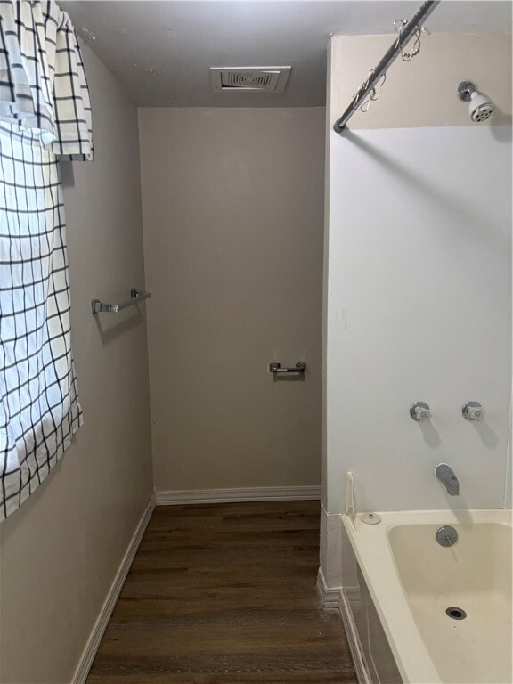 Building Photo - 1000 Pratt St