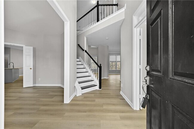 Building Photo - 137 Towne Park Dr