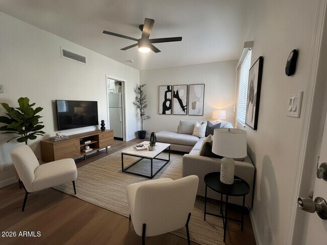 Foto del edificio - 3927 N Longview Ave
