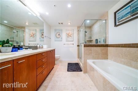 Building Photo - 2 br, 2 bath Condo - 3131 Michelson Dr Uni...