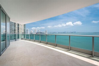 Building Photo - 1331 Brickell Bay Dr