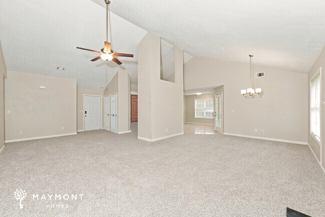 Foto del edificio - 5555 Lenox Park Pl
