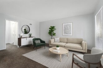 Building Photo - 508 W 89th St