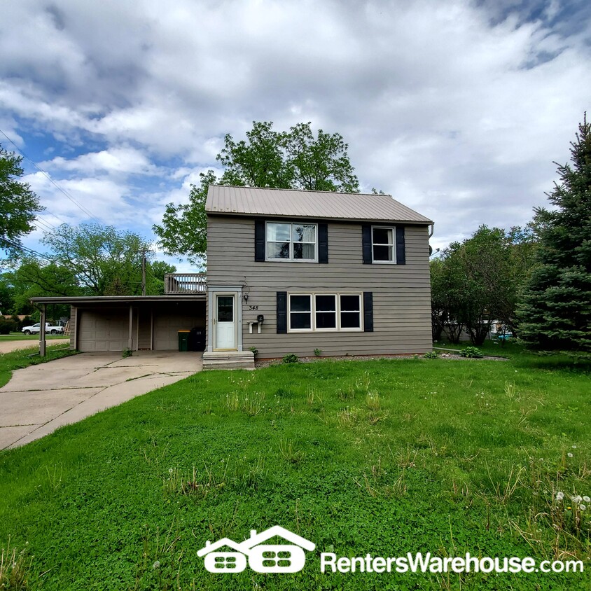 Foto principal - 348 1st St E