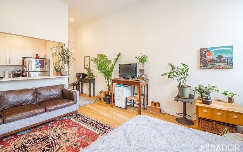 Building Photo - Low Fee! Alcove Studio for Rent in Lenox Hill