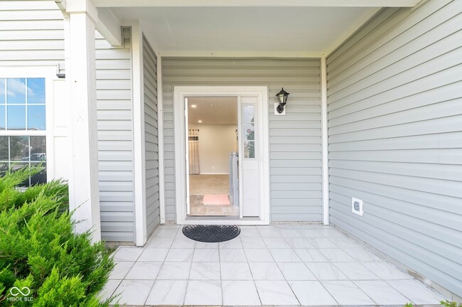 Building Photo - 899 Briarstone Dr