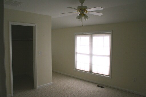 Foto del edificio - 5106 Lebanon Rd