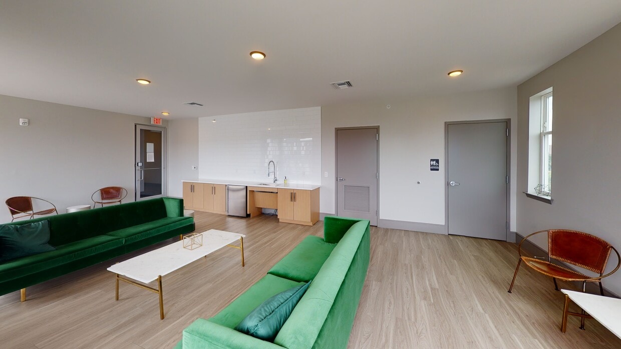 Photo - Center West Apartments