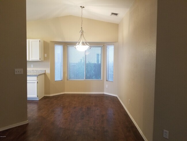 Foto del edificio - 2617 W Lazybrook Dr