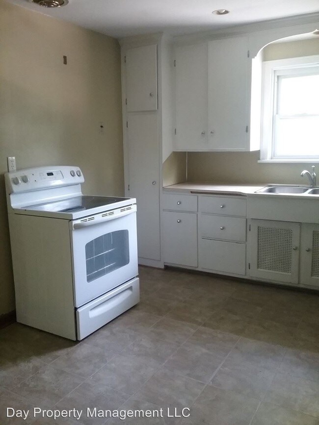 Building Photo - 4-4 Sherman Pl