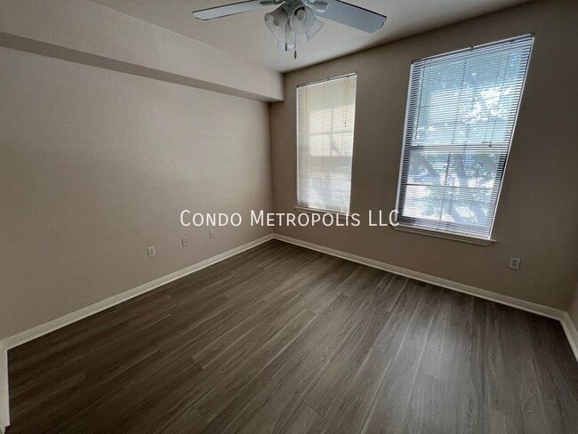 Foto del edificio - 1/1 Downtown Condo - Reduced Price!