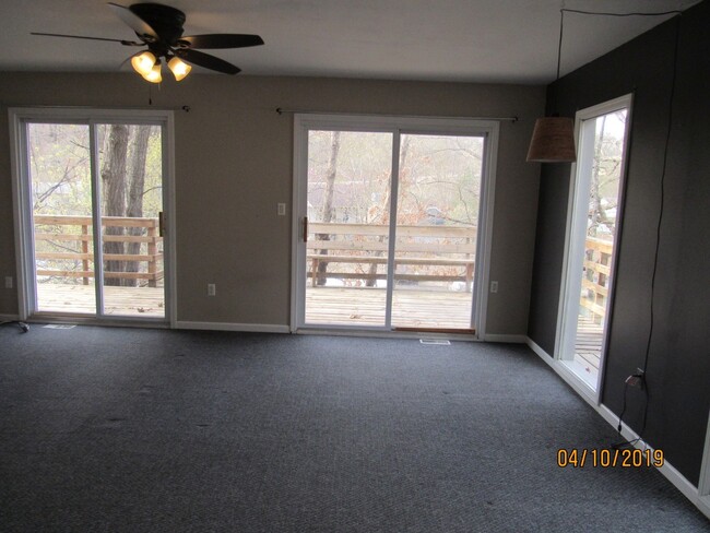 Foto del edificio - 2 bedroom lakefront house in Lake Ozark