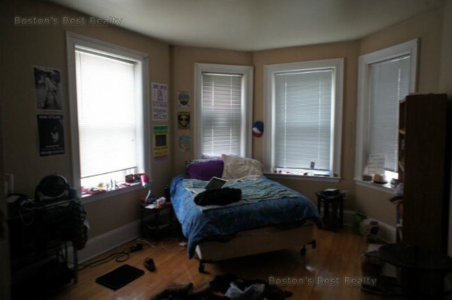 Foto del edificio - 1161 Commonwealth Ave