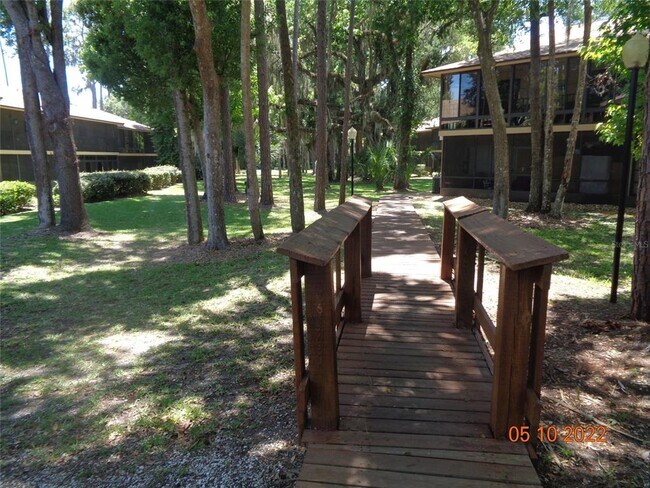 Foto del edificio - 140 Orchid Woods Ct