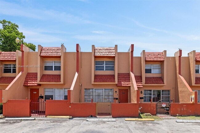 Foto del edificio - 4045 NW 19th St