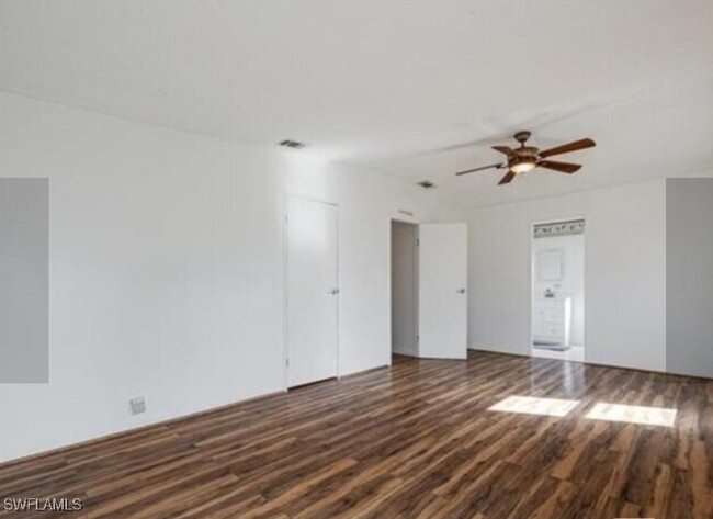Foto del edificio - 10091 Broken Woods Ct