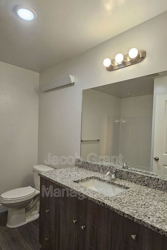 Foto del edificio - 6133 Freedom Rd