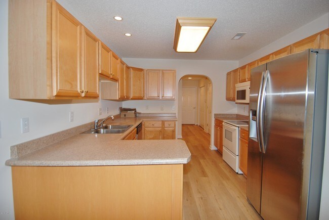Building Photo - 25 Swamp Fox Dr