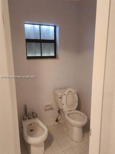Foto del edificio - 559 SW 88th Pl E