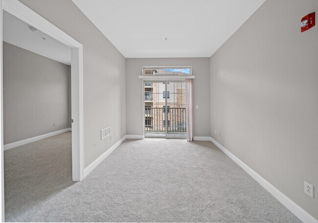 Foto del edificio - 2000 Fountainview Cir